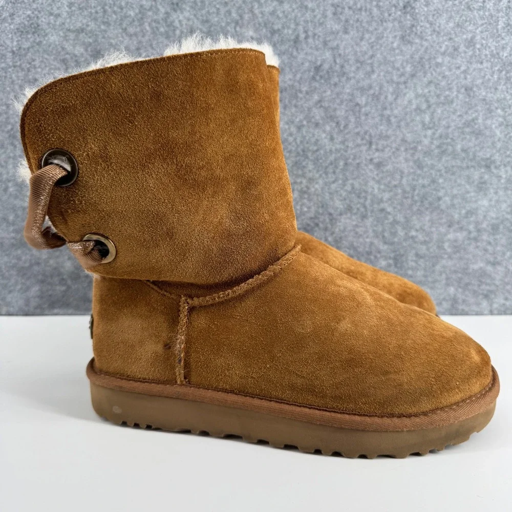 UGG Gita Bow Boot Women 7 Chestnut Suede Sheepskin Lining 1098075